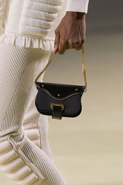 Look 111